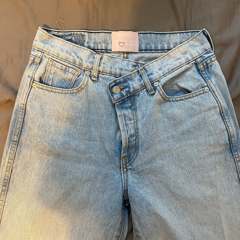 Revice crossover jeans!